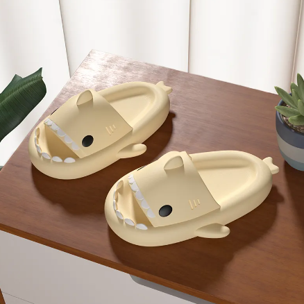 Zapatillas de tiburón para Interior y Exterior